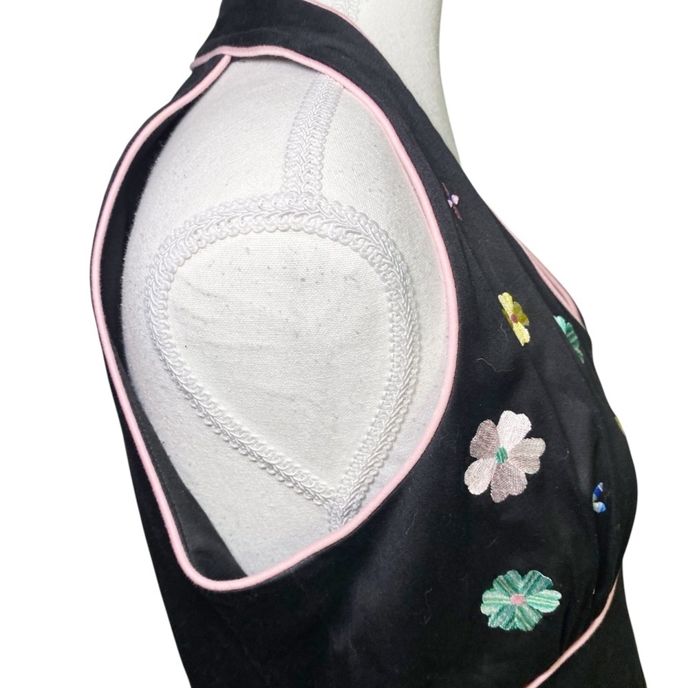 Sag Harbor Black Dress with Floral Embroidery - Picture 6 of 16